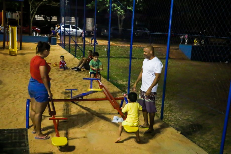 Projeto “Vida na Praça” garantiu alegria e diversão para moradores do bairro JK; confira as fotos