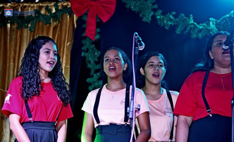 SERENATA DE NATAL –  Espetáculo de dança e muita música com shows do quarteto musical e projeto municipal são as atrações desta quarta-feira (21)