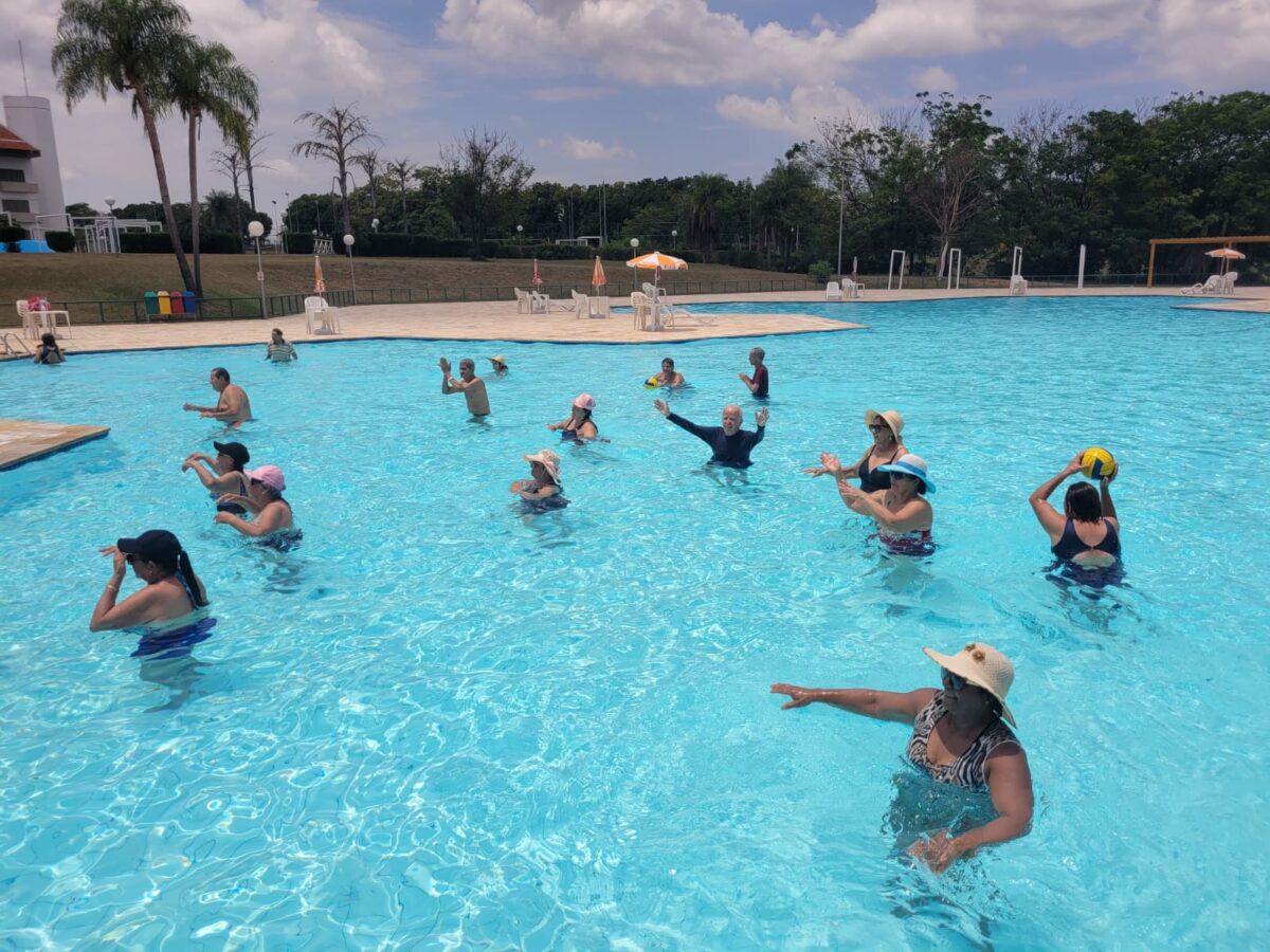 <strong><br>Idosos de Bataguassu participam de passeio ao Complexo de Lazer do Sesi em Epitácio</strong>