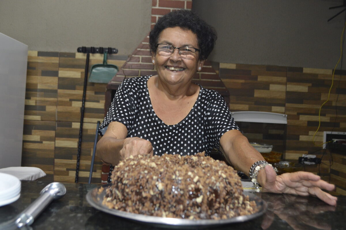 Amigos de ginásio, de 50 anos, realizam Confraternização de Natal e Ano Novo