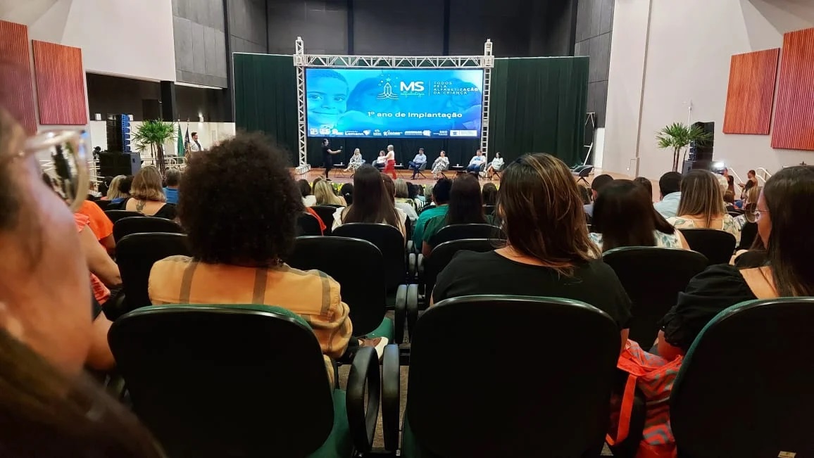 Com 100% de adesão dos municípios, MS Alfabetiza completa um ano de implementação Com 100% de adesão dos municípios, MS Alfabetiza completa um ano de implementação