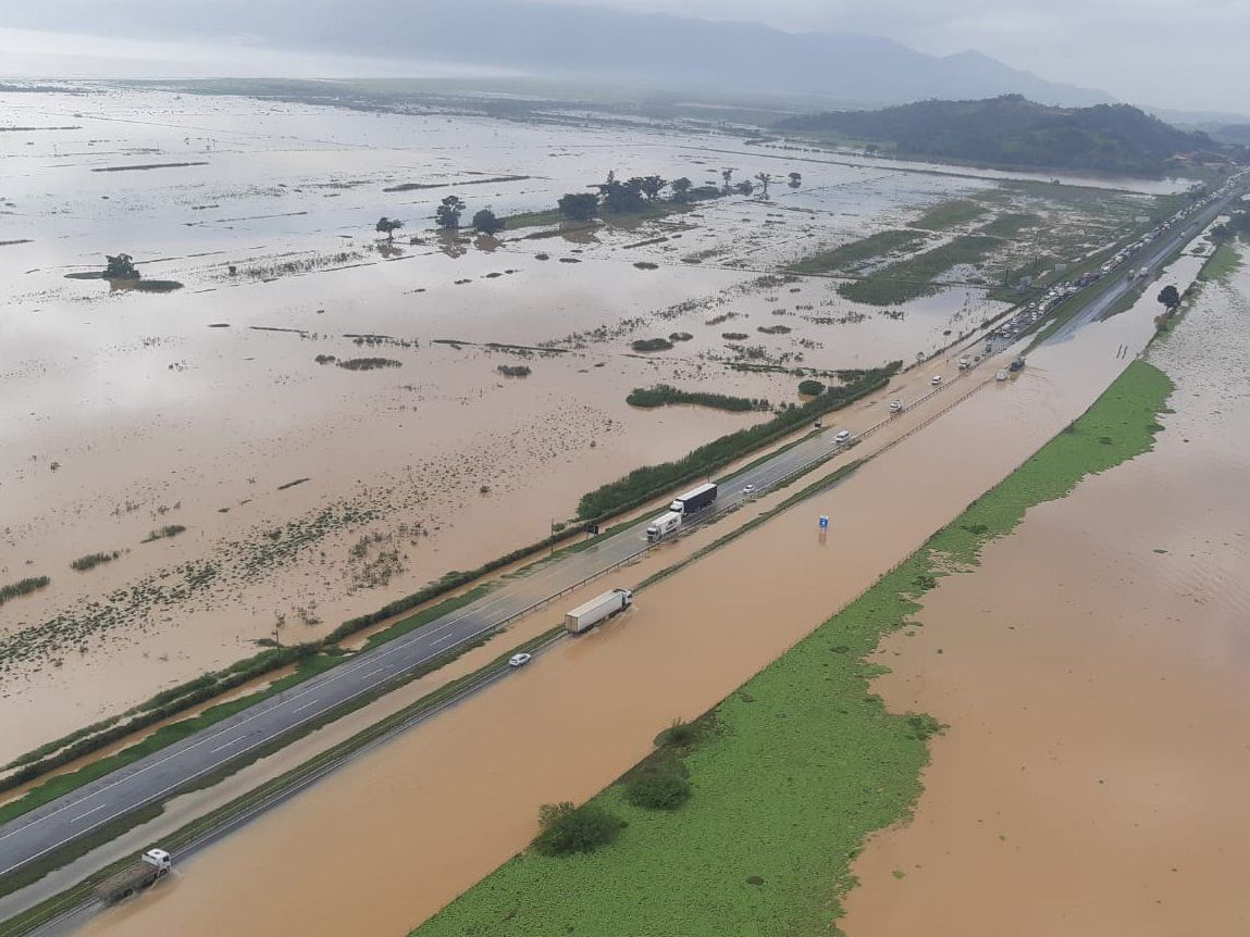 Chuvas levam cidades de Santa Catarina a decretar emergência