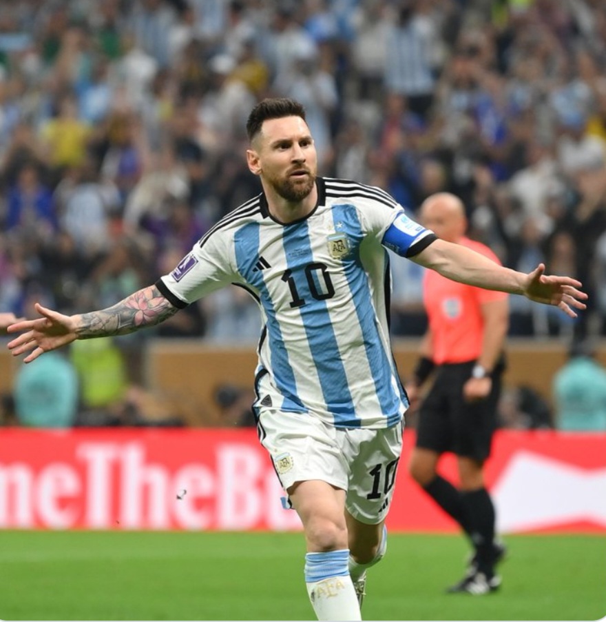 Argentina conquista o tricampeonato mundial e consagra Lionel Messi Argentina conquista o tricampeonato mundial e consagra Lionel Messi