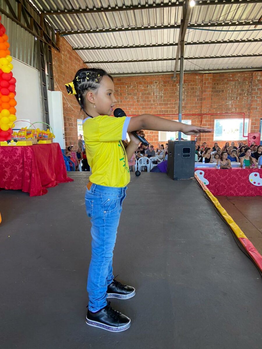 Mais de 100 crianças brasilandenses recebem o certificado de conclusão da Educação Infantil Mais de 100 crianças brasilandenses recebem o certificado de conclusão da Educação Infantil