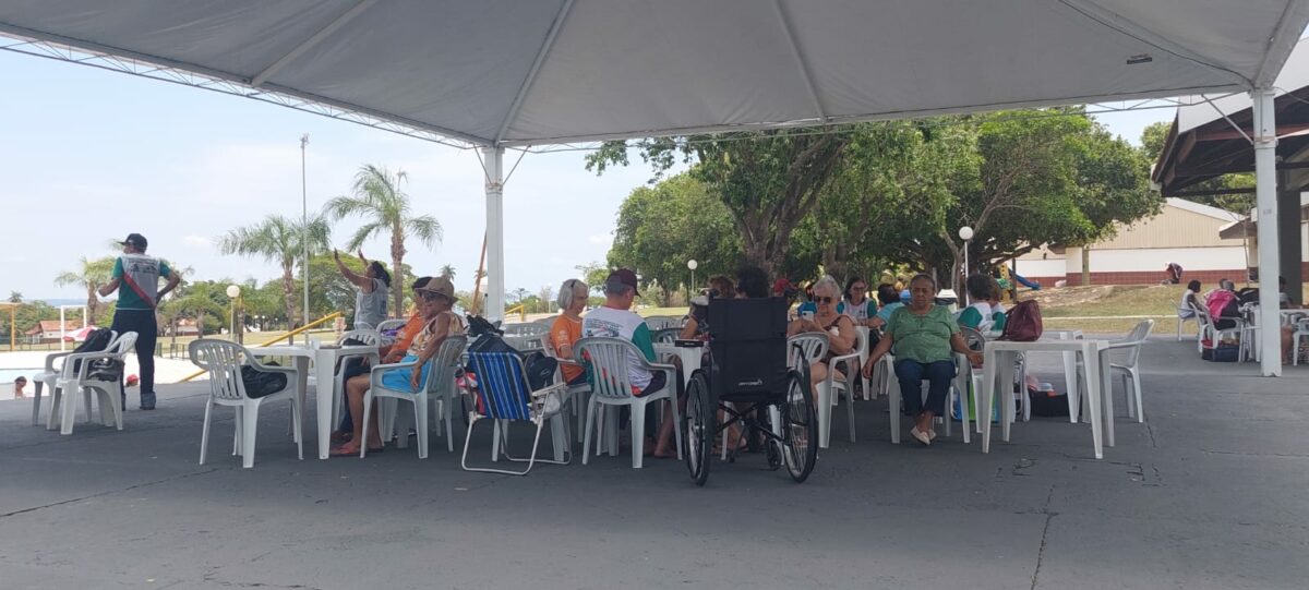 <strong><br>Idosos de Bataguassu participam de passeio ao Complexo de Lazer do Sesi em Epitácio</strong>
