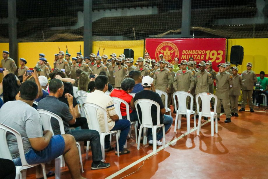 SMAS realiza graduação dos jovens SCFV Bombeiros do Amanhã SMAS realiza graduação dos jovens SCFV Bombeiros do Amanhã