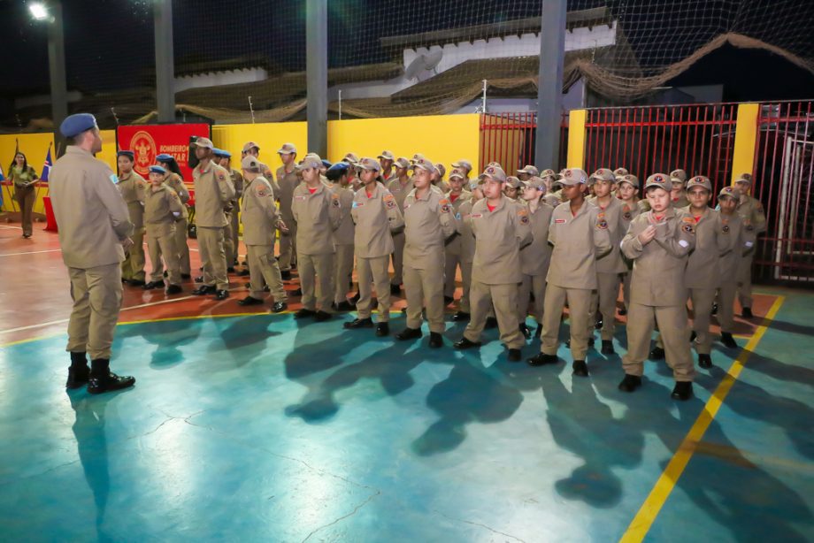 SMAS realiza graduação dos jovens SCFV Bombeiros do Amanhã SMAS realiza graduação dos jovens SCFV Bombeiros do Amanhã