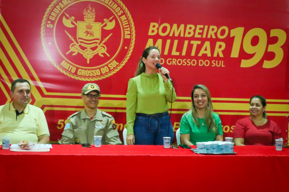 SMAS realiza graduação dos jovens SCFV Bombeiros do Amanhã SMAS realiza graduação dos jovens SCFV Bombeiros do Amanhã
