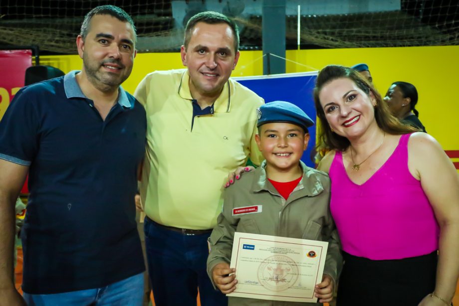 SMAS realiza graduação dos jovens SCFV Bombeiros do Amanhã SMAS realiza graduação dos jovens SCFV Bombeiros do Amanhã