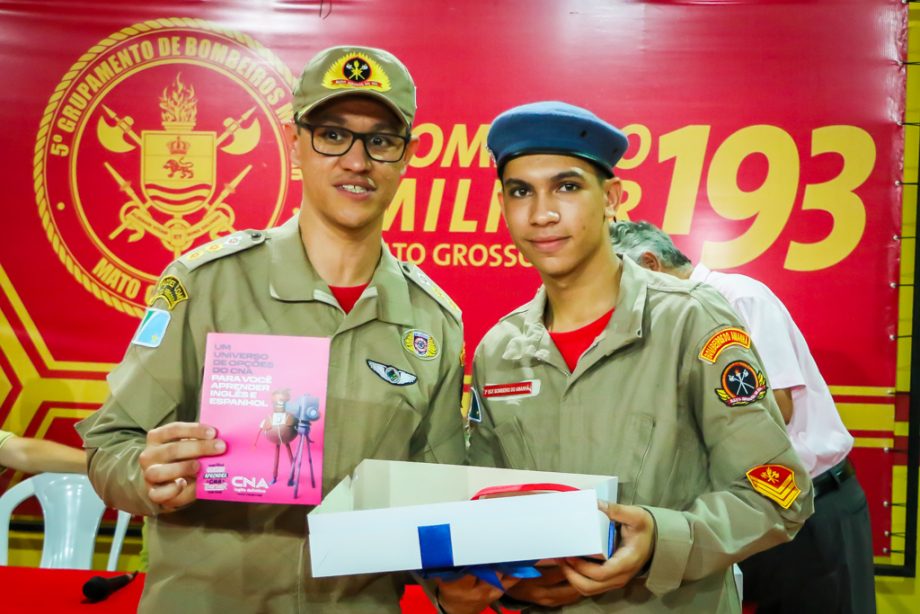 SMAS realiza graduação dos jovens SCFV Bombeiros do Amanhã SMAS realiza graduação dos jovens SCFV Bombeiros do Amanhã