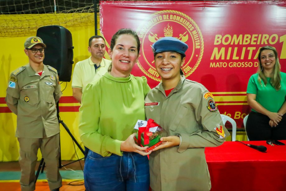 SMAS realiza graduação dos jovens SCFV Bombeiros do Amanhã SMAS realiza graduação dos jovens SCFV Bombeiros do Amanhã