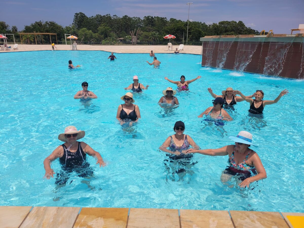 <strong><br>Idosos de Bataguassu participam de passeio ao Complexo de Lazer do Sesi em Epitácio</strong>