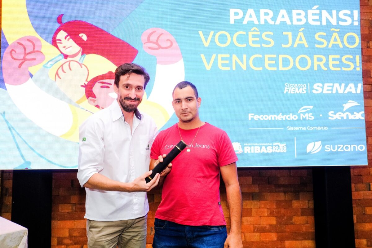 <strong>Suzano e Prefeitura de Ribas do Rio Pardo qualificam 99 pessoas com cursos do Senac e Senai para o mercado de trabalho</strong> <strong>Suzano e Prefeitura de Ribas do Rio Pardo qualificam 99 pessoas com cursos do Senac e Senai para o mercado de trabalho</strong>