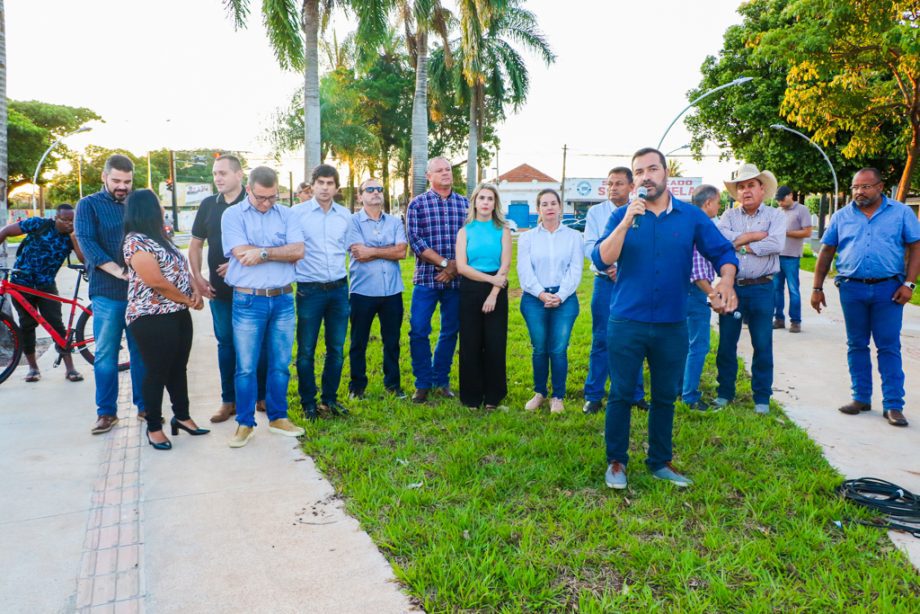 Guerreiro entrega nova alça de acesso da Av. Rosário Congro e 1ª etapa da pavimentação da Av. Custódio Andries Guerreiro entrega nova alça de acesso da Av. Rosário Congro e 1ª etapa da pavimentação da Av. Custódio Andries