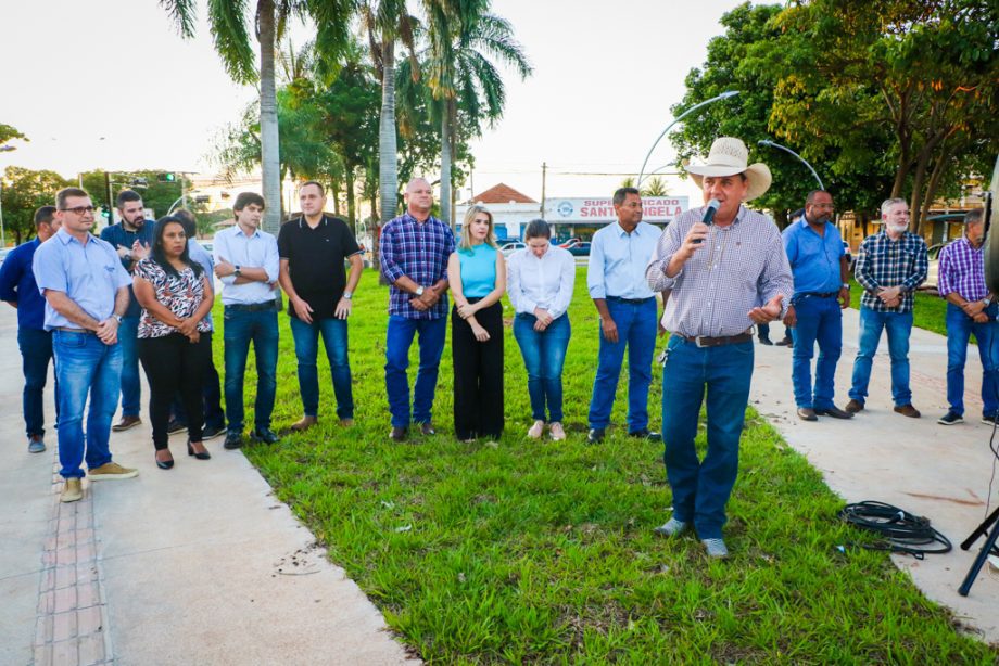 Guerreiro entrega nova alça de acesso da Av. Rosário Congro e 1ª etapa da pavimentação da Av. Custódio Andries Guerreiro entrega nova alça de acesso da Av. Rosário Congro e 1ª etapa da pavimentação da Av. Custódio Andries