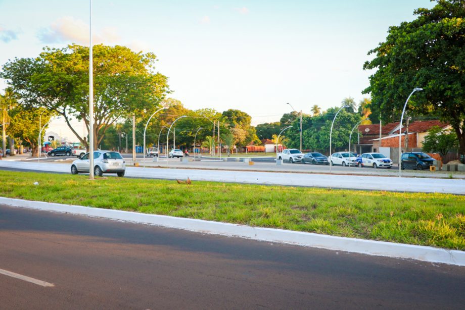 Guerreiro entrega nova alça de acesso da Av. Rosário Congro e 1ª etapa da pavimentação da Av. Custódio Andries Guerreiro entrega nova alça de acesso da Av. Rosário Congro e 1ª etapa da pavimentação da Av. Custódio Andries