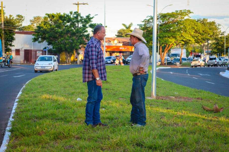 Guerreiro entrega nova alça de acesso da Av. Rosário Congro e 1ª etapa da pavimentação da Av. Custódio Andries Guerreiro entrega nova alça de acesso da Av. Rosário Congro e 1ª etapa da pavimentação da Av. Custódio Andries