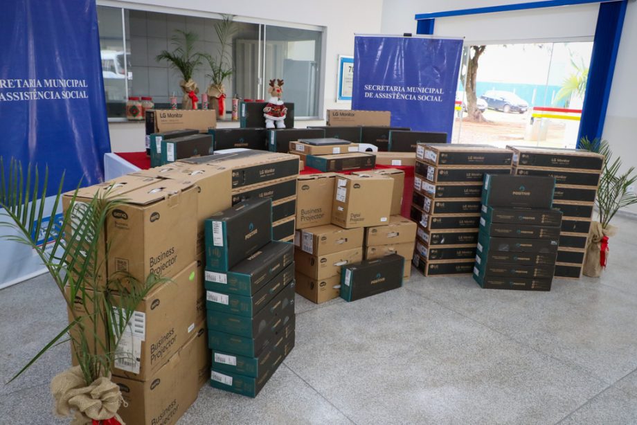 SMAS realiza a entrega de mais de R$ 198 mil em equipamentos pactuados no plano de ação do Programa Auxilio Brasil