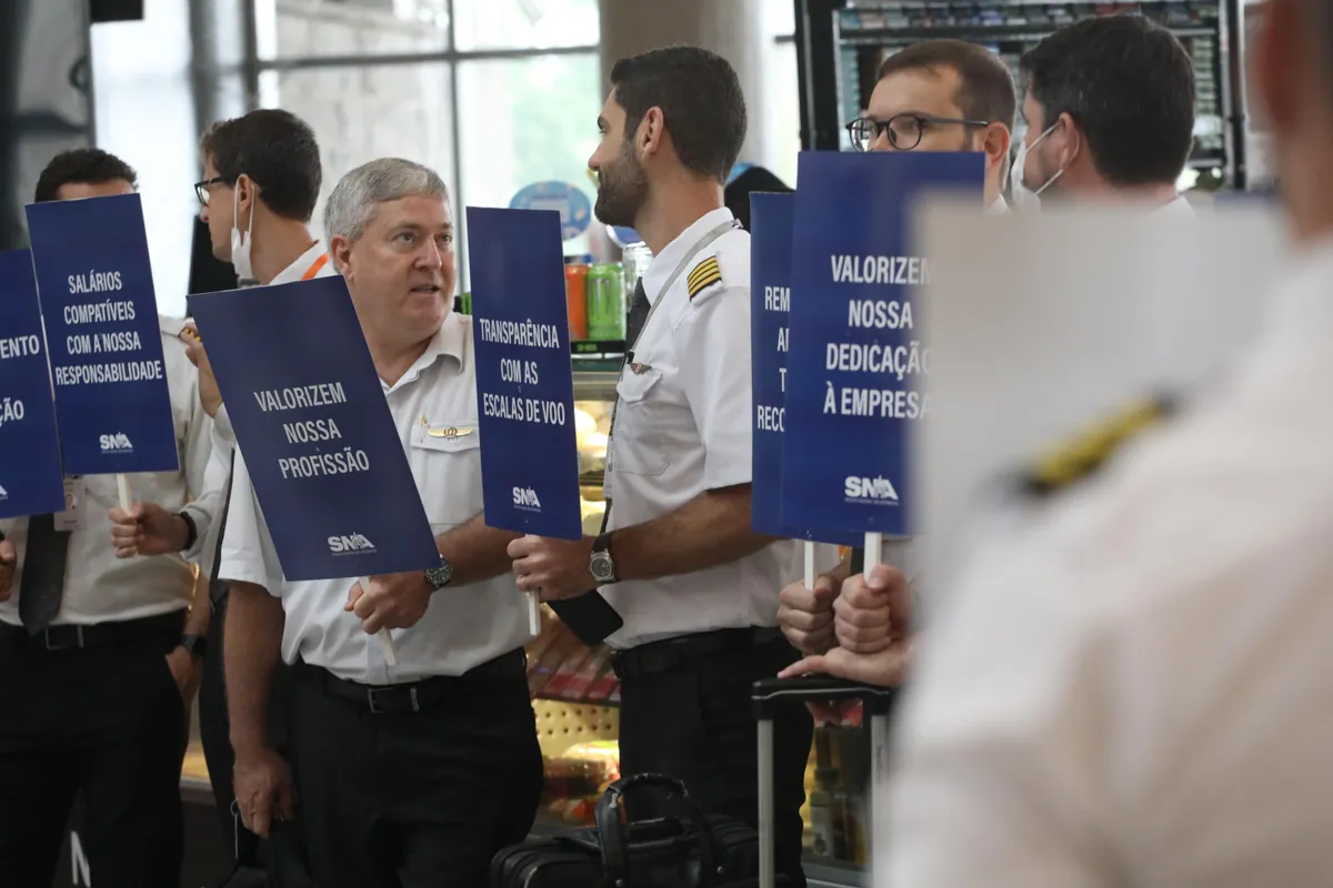 Aeronautas rejeitam acordo e paralisações entram no quinto dia