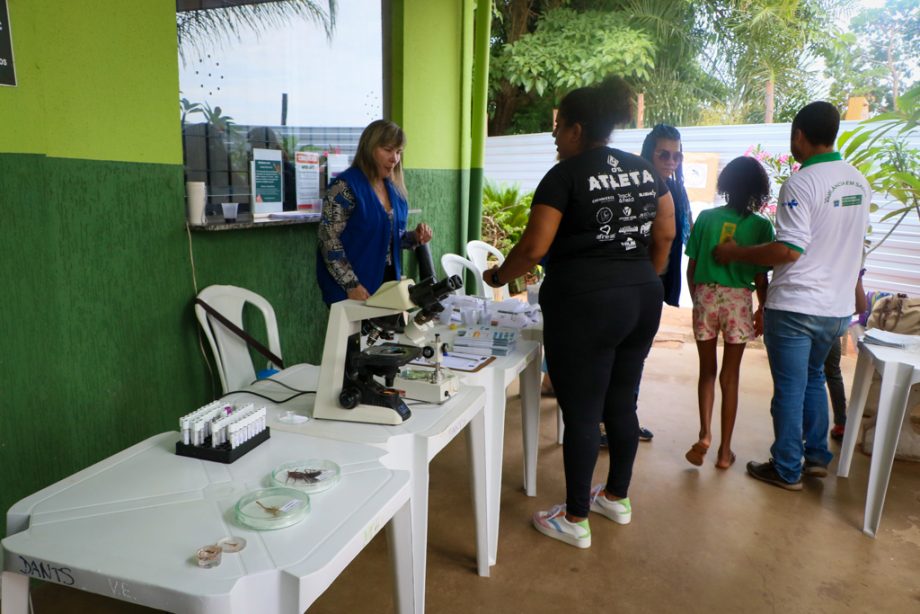 SMS e SEMEC promovem ação de combate ao Aedes aegypti na Vila Piloto