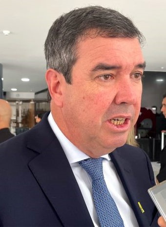 Prefeito de Inocência se reúne com Governador e diretor da Arauco para discutir projeto bilionário de celulose