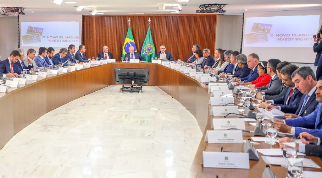 Semana do governador teve discussões de projetos em Brasília e troca de comando na segurança
