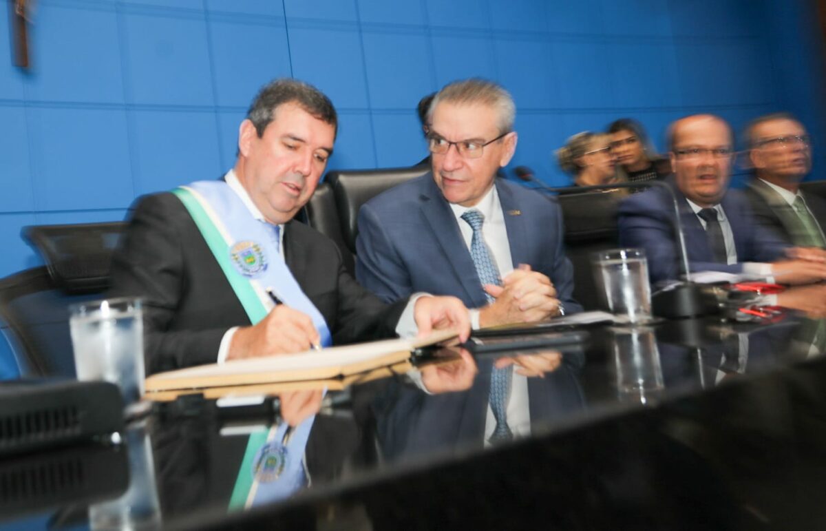 Riedel toma posse na Assembleia e reafirma compromisso com desenvolvimento e cuidado das pessoas de Pauta