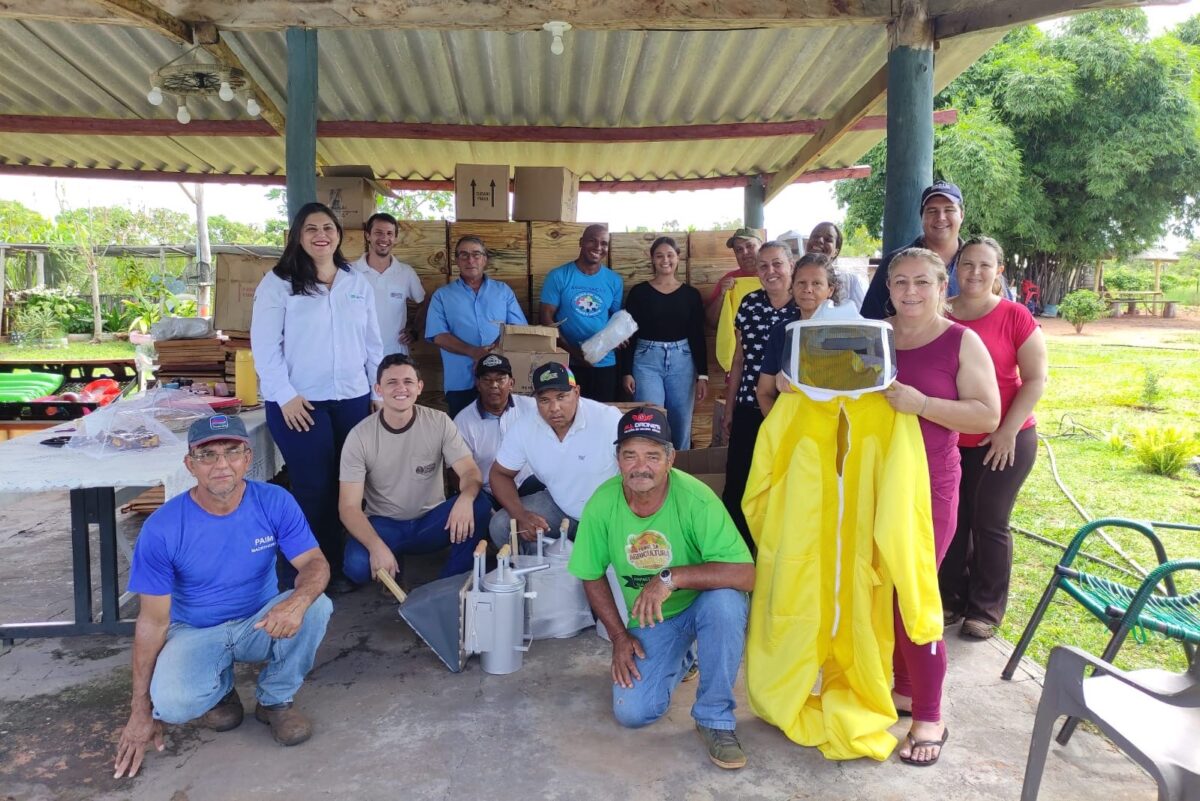 Iniciativa da Suzano incentiva a produção de mel para geração de trabalho e renda em Ribas do Rio Pardo
