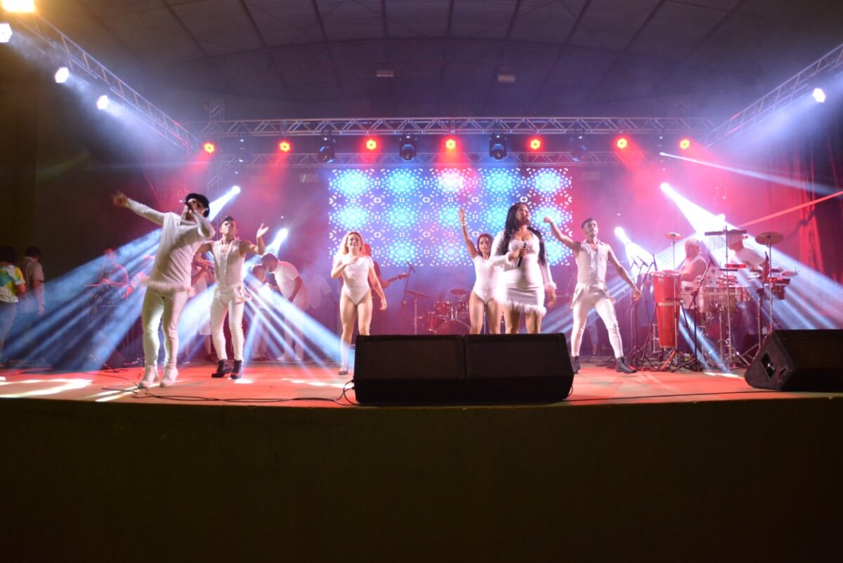 <strong>Réveillon 2023 reúne milhares de pessoas em Bataguassu e no Distrito de Nova Porto XV</strong>