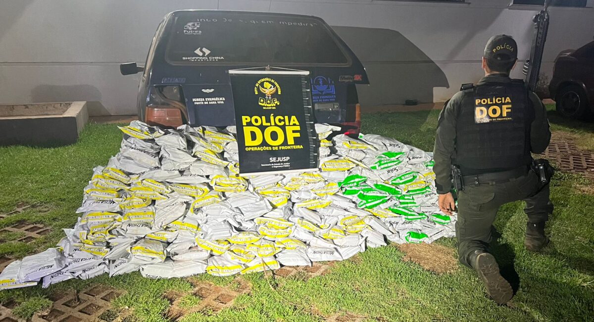 DOF apreende mais de meia tonelada de defensivos agrícolas contrabandeados em Maracaju DOF apreende mais de meia tonelada de defensivos agrícolas contrabandeados em Maracaju
