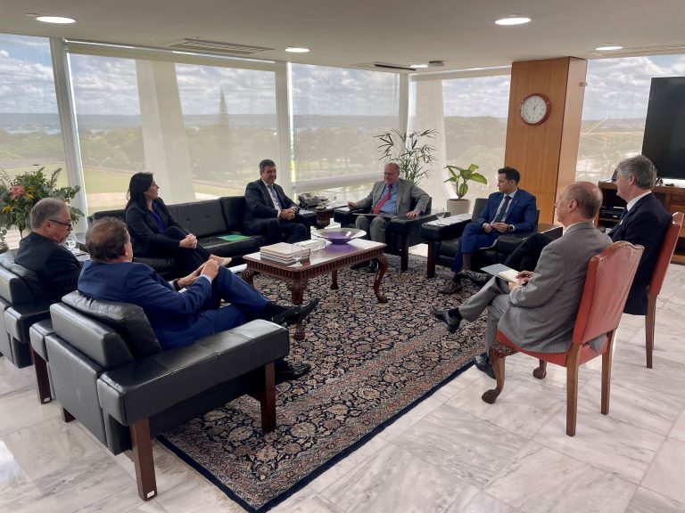 Riedel e Alckmin discutem industrialização e ações para fortalecer economia de MS Riedel e Alckmin discutem industrialização e ações para fortalecer economia de MS