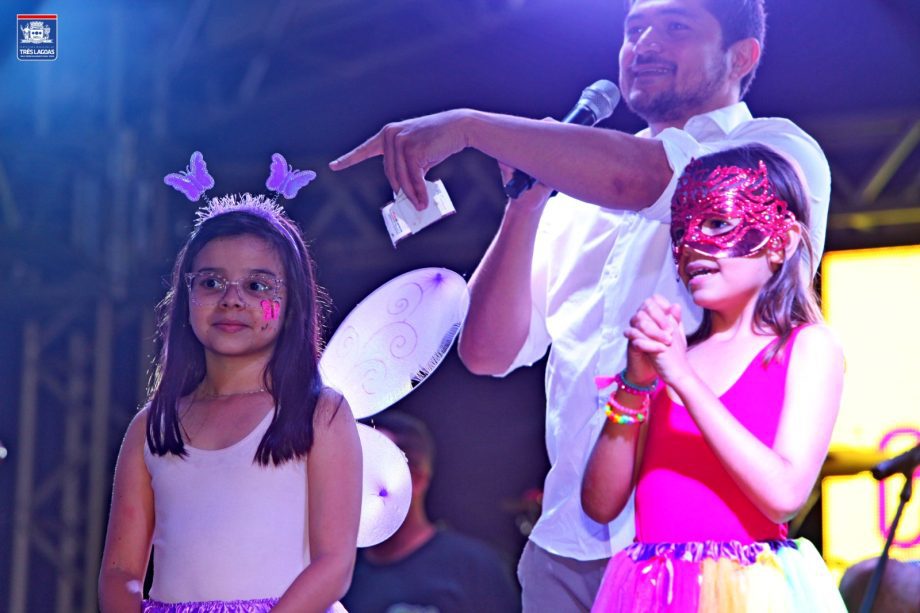 A FOLIA ESTÁ DE VOLTA – Primeiro dia do CarnaTrês reuniu mais de 6 mil pessoas A FOLIA ESTÁ DE VOLTA – Primeiro dia do CarnaTrês reuniu mais de 6 mil pessoas