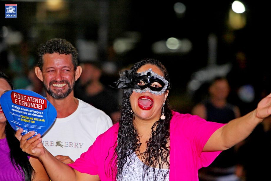 A FOLIA ESTÁ DE VOLTA – Primeiro dia do CarnaTrês reuniu mais de 6 mil pessoas A FOLIA ESTÁ DE VOLTA – Primeiro dia do CarnaTrês reuniu mais de 6 mil pessoas