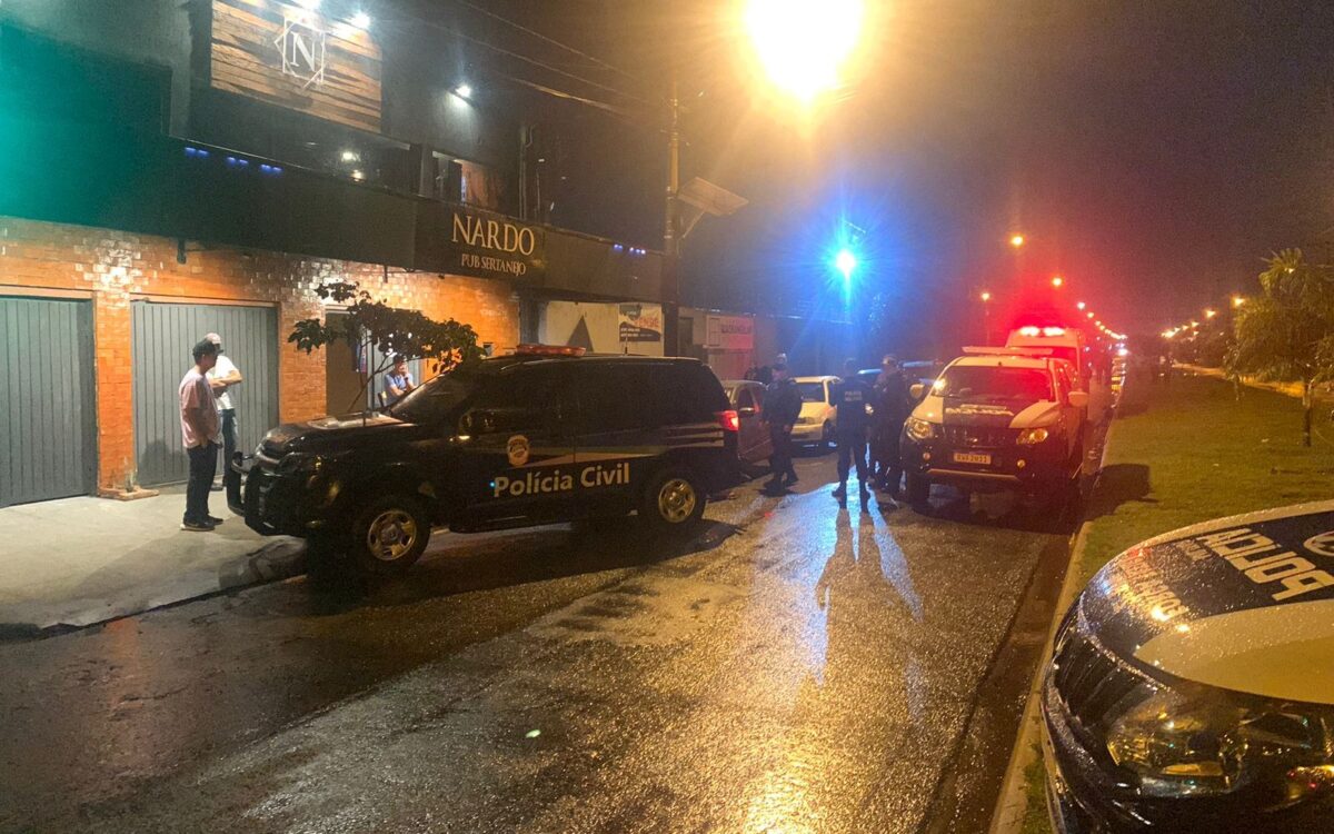 Força tarefa com policiais civis, militares e bombeiros fiscalizam bares e casas noturnas de Três Lagoas Força tarefa com policiais civis, militares e bombeiros fiscalizam bares e casas noturnas de Três Lagoas