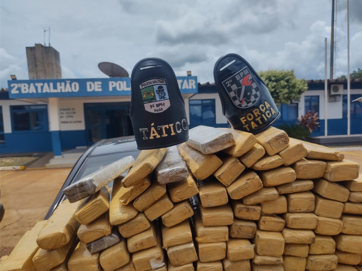 PM apreende mais de 100 quilos de maconha escondidos dentro de carro em Três Lagoas PM apreende mais de 100 quilos de maconha escondidos dentro de carro em Três Lagoas