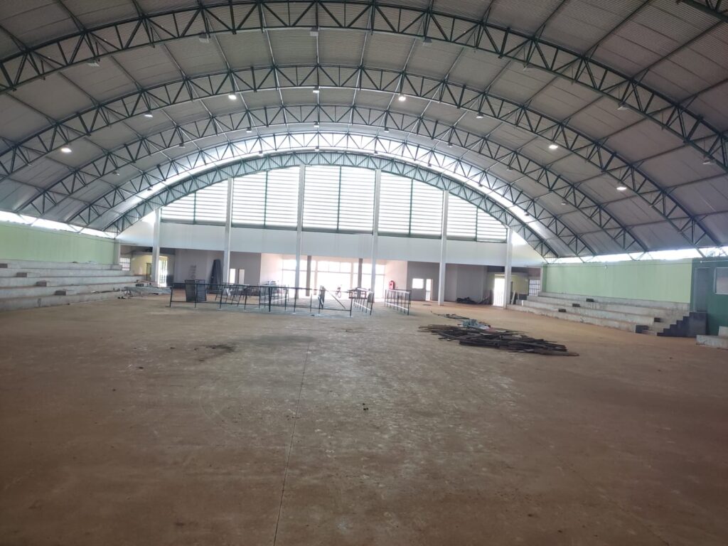 Prefeito de Bataguassu vistoria obra do Ginásio Poliesportivo no bairro Jardim São Francisco Prefeito de Bataguassu vistoria obra do Ginásio Poliesportivo no bairro Jardim São Francisco