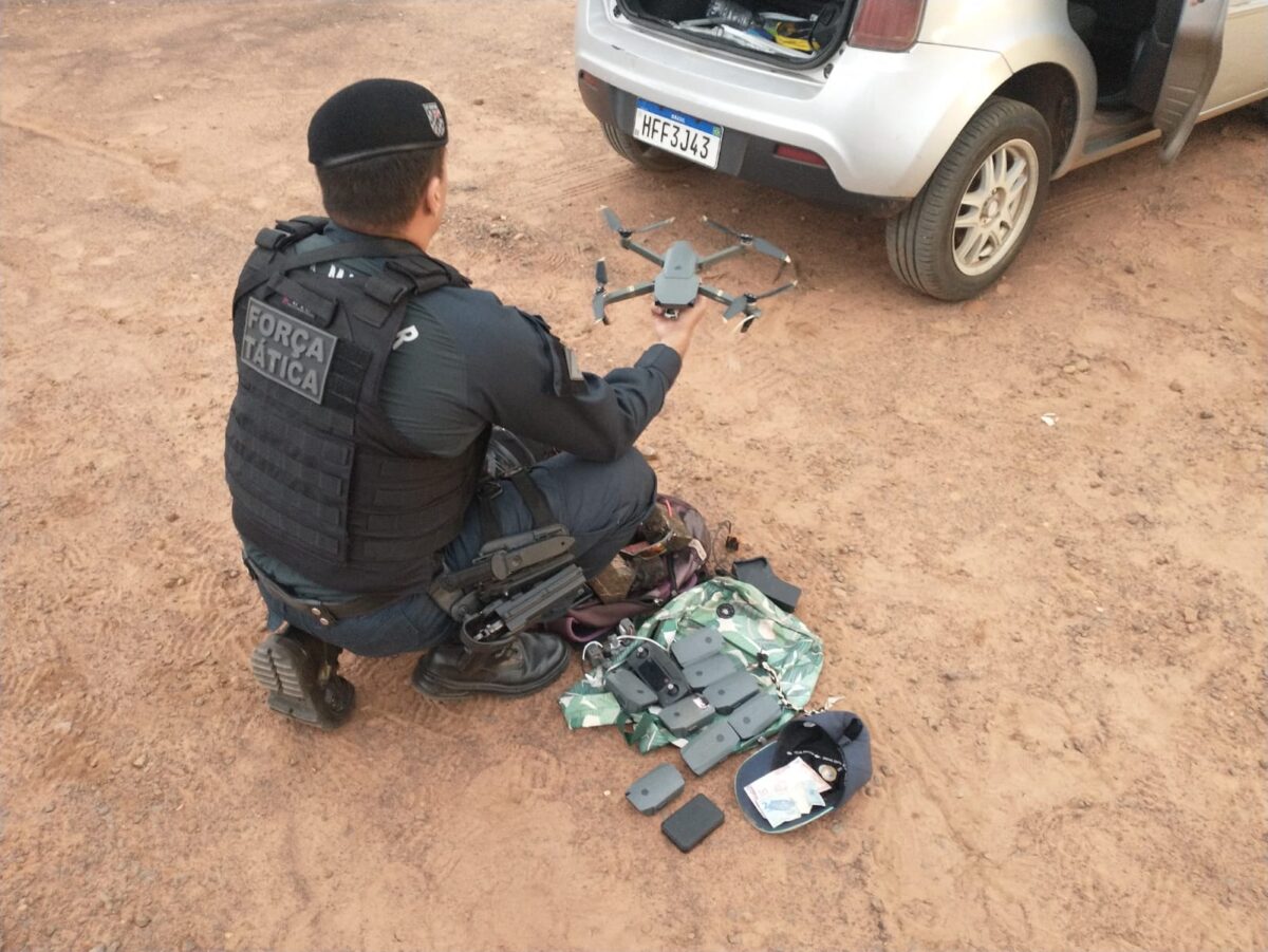 Integrantes do PCC são detidos pela PM ao tentar inserir drogas com uso de drone para dentro do presídio em Três Lagoas