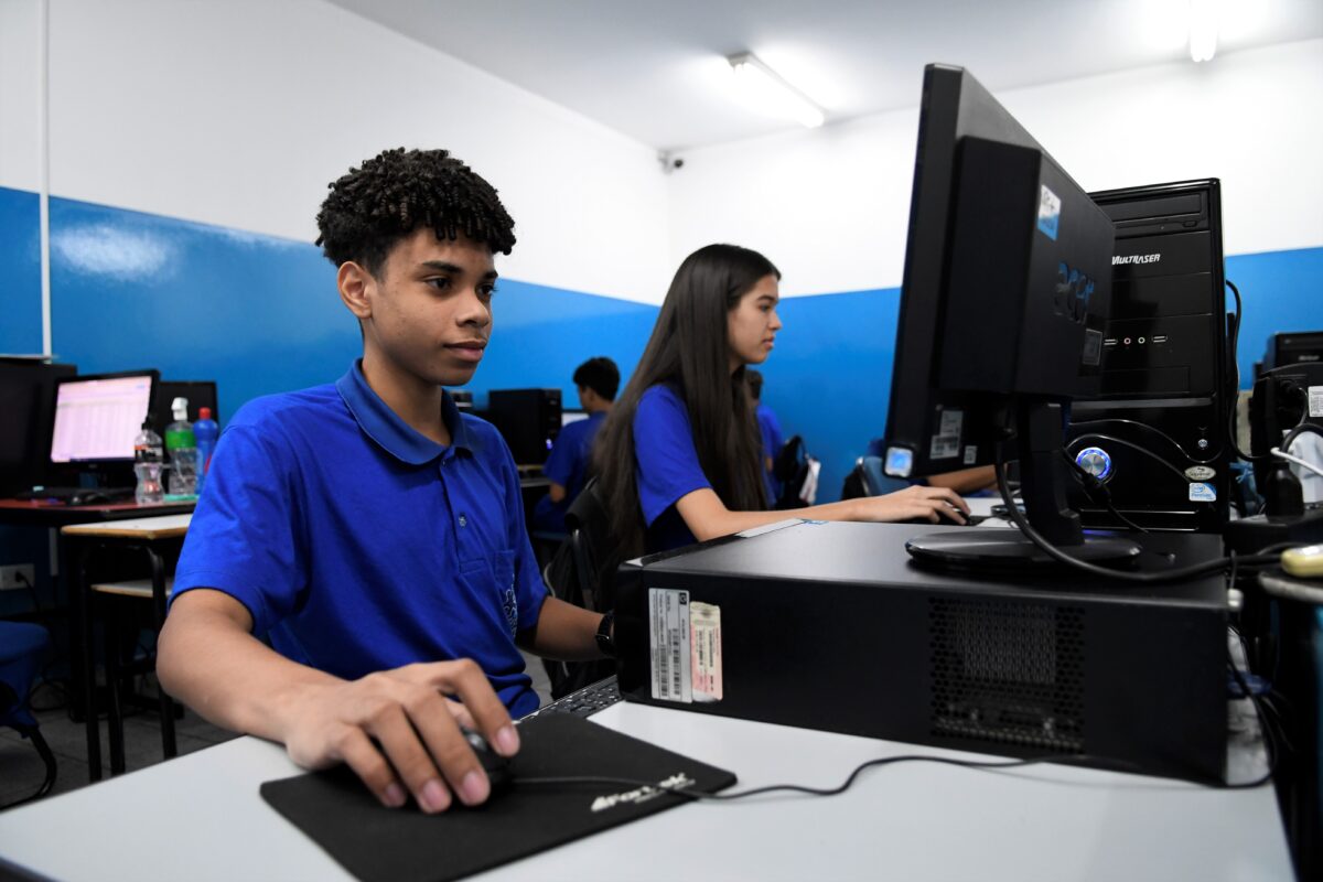 Com foco na educação ambiental, Projeto Florestinha auxilia alunos a entrar no mercado de trabalho Com foco na educação ambiental, Projeto Florestinha auxilia alunos a entrar no mercado de trabalho