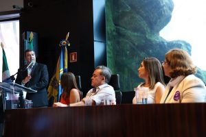MS e Governo Federal assinam acordos de enfrentamento à violência contra as mulheres MS e Governo Federal assinam acordos de enfrentamento à violência contra as mulheres