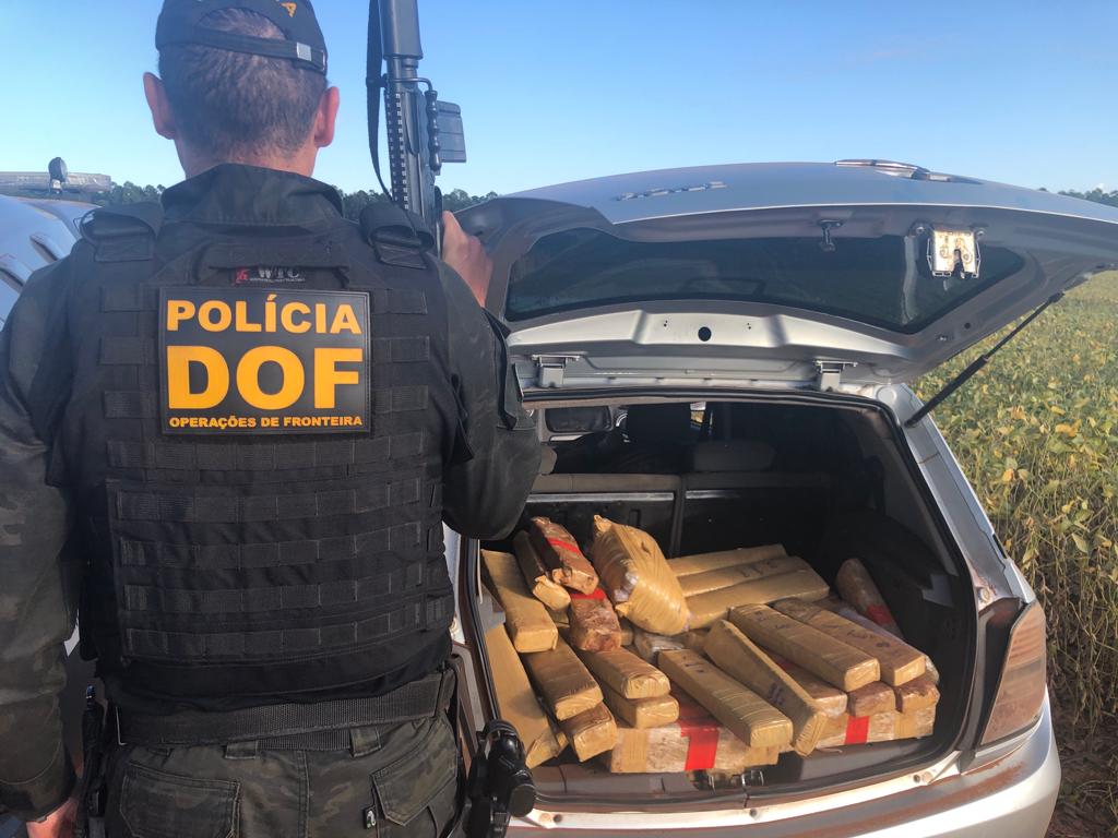 DOF apreende veículo com quase 300 quilos de drogas