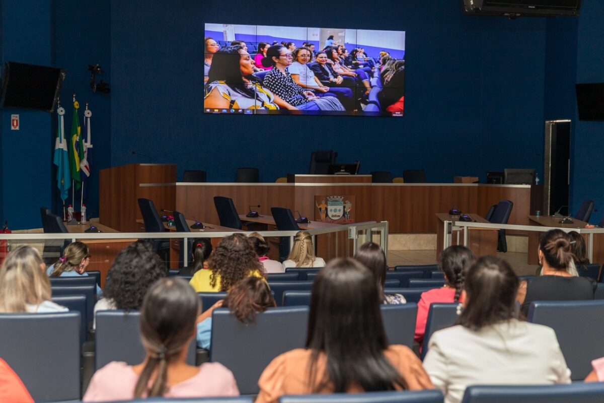 Servidoras da Câmara de Três Lagoas participam de capacitações alusivas ao Dia da Mulher Servidoras da Câmara de Três Lagoas participam de capacitações alusivas ao Dia da Mulher