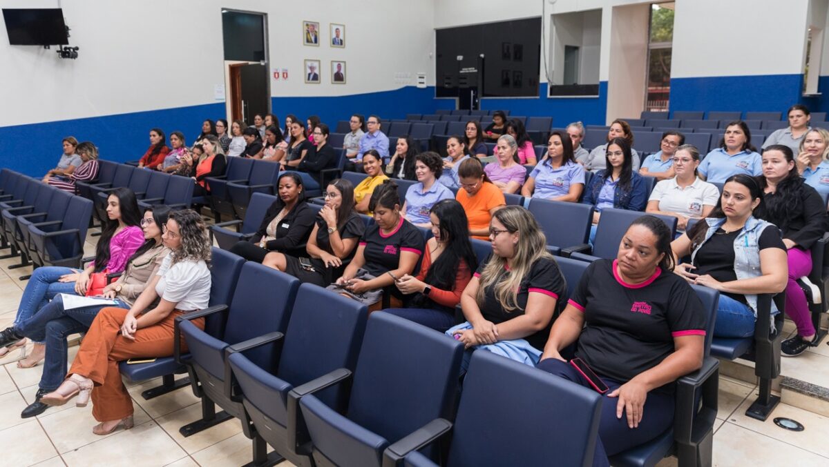 Servidoras da Câmara de Três Lagoas participam de capacitações alusivas ao Dia da Mulher Servidoras da Câmara de Três Lagoas participam de capacitações alusivas ao Dia da Mulher