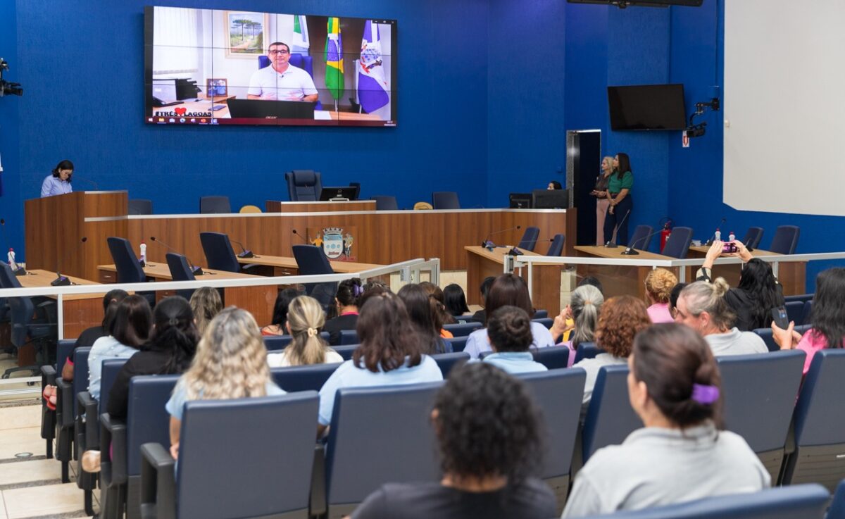 Servidoras da Câmara de Três Lagoas participam de capacitações alusivas ao Dia da Mulher Servidoras da Câmara de Três Lagoas participam de capacitações alusivas ao Dia da Mulher