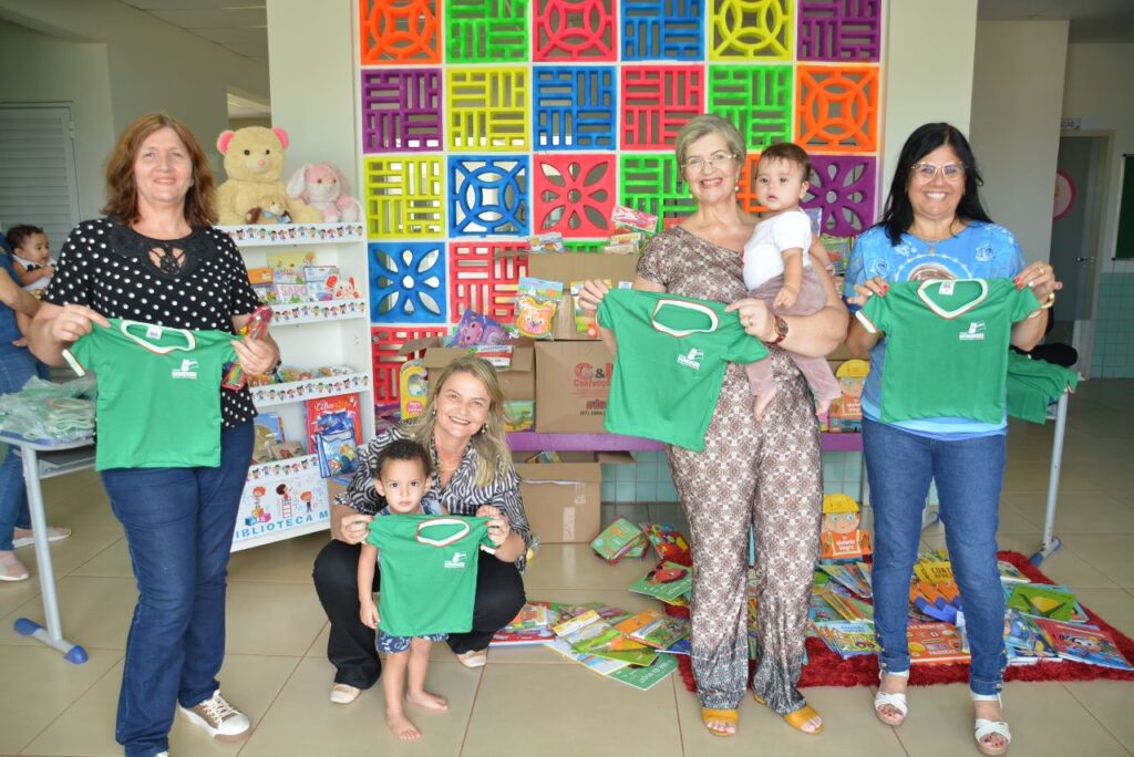 Prefeitura de Bataguassu entrega mais de 6 mil uniformes para estudantes da rede municipal de ensino