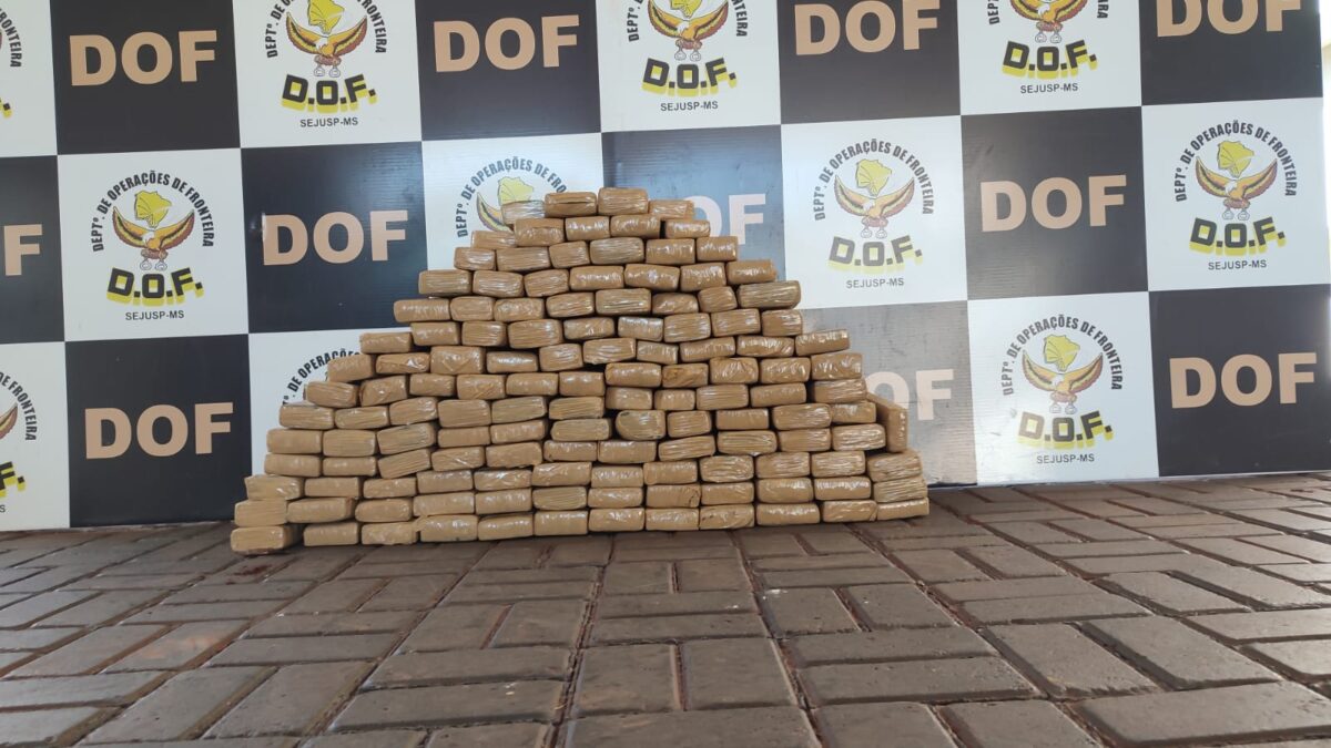 Veículo com mais de 120 quilos de maconha é apreendido pelo DOF na MS-379 Veículo com mais de 120 quilos de maconha é apreendido pelo DOF na MS-379