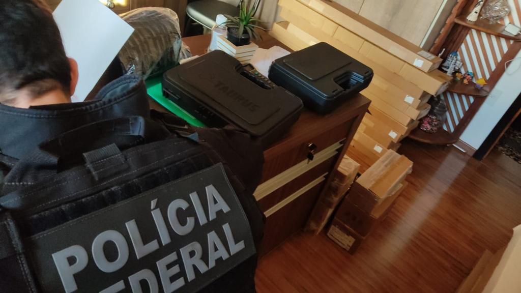 PF combate comércio ilegal de armas de fogo e munições PF combate comércio ilegal de armas de fogo e munições
