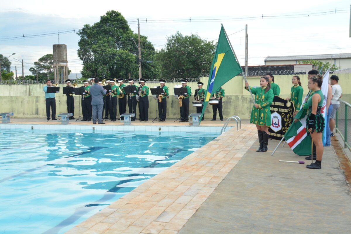 <strong>Prefeito Akira ativa piscina semiolímpica construída há mais de 10 anos e nunca utilizada em Bataguassu</strong> <strong>Prefeito Akira ativa piscina semiolímpica construída há mais de 10 anos e nunca utilizada em Bataguassu</strong>