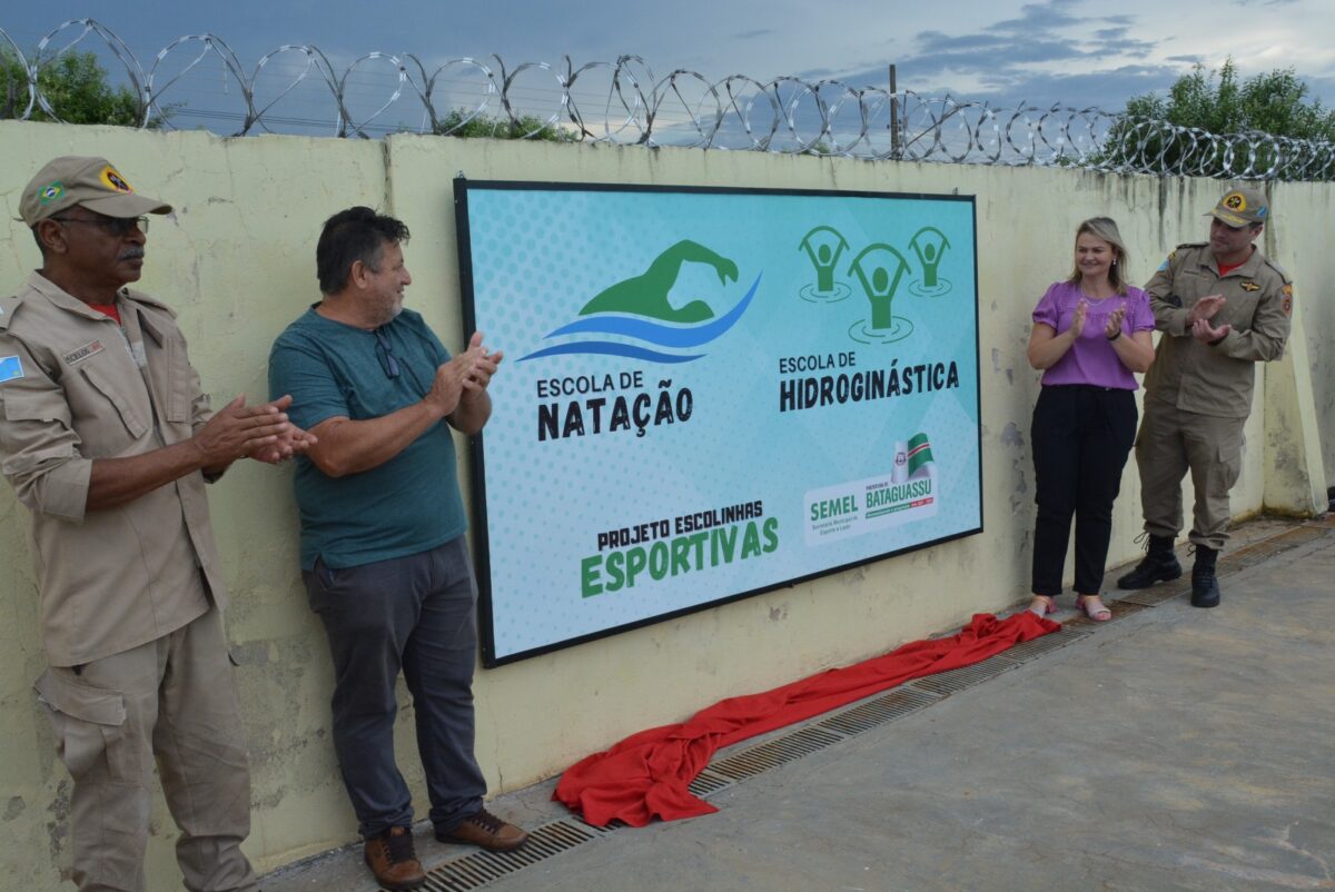 <strong>Prefeito Akira ativa piscina semiolímpica construída há mais de 10 anos e nunca utilizada em Bataguassu</strong> <strong>Prefeito Akira ativa piscina semiolímpica construída há mais de 10 anos e nunca utilizada em Bataguassu</strong>