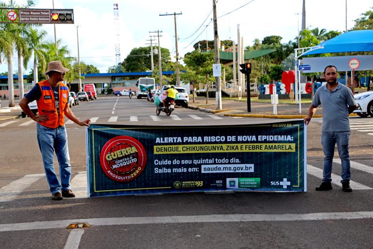 Defesa Civil e Promoção de Saúde realizam conscientização sobre a Dengue na área central de Três Lagoas Defesa Civil e Promoção de Saúde realizam conscientização sobre a Dengue na área central de Três Lagoas