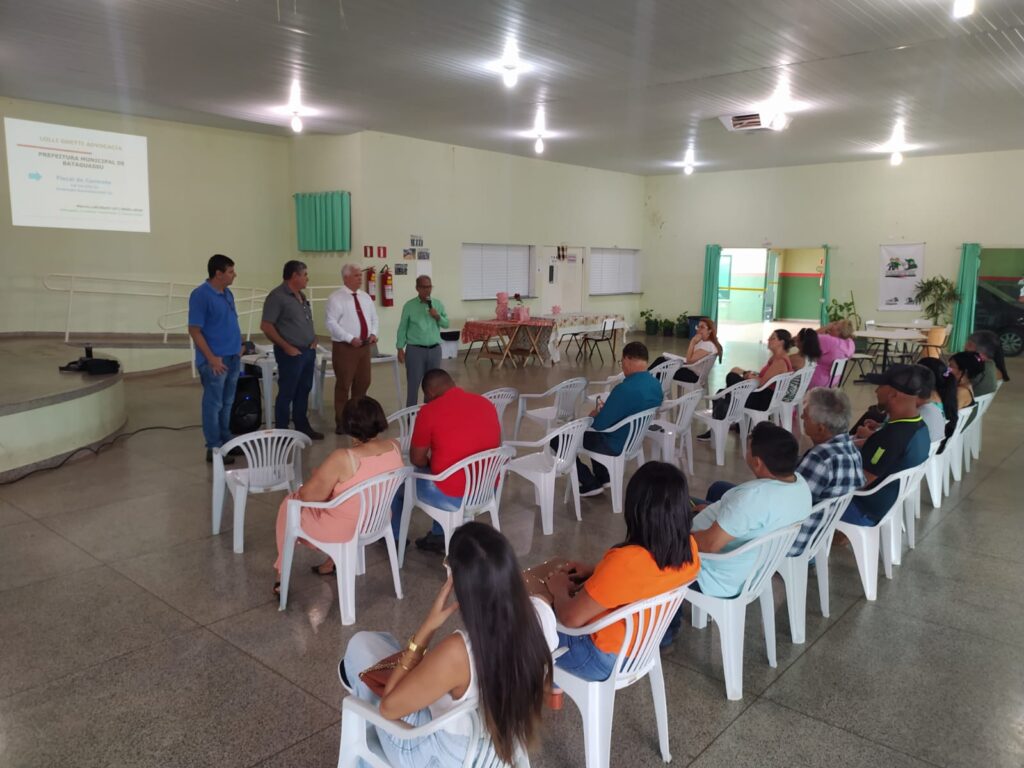 Servidores públicos municipais participam de capacitação sobre nova lei de licitações e contratos administrativos Servidores públicos municipais participam de capacitação sobre nova lei de licitações e contratos administrativos